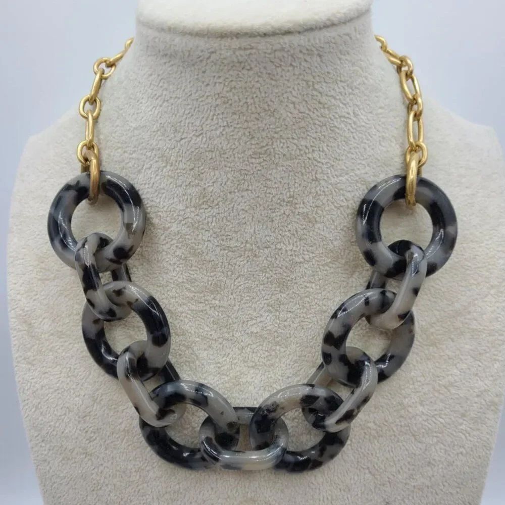 J Crew Gray Tortoise Link Necklace